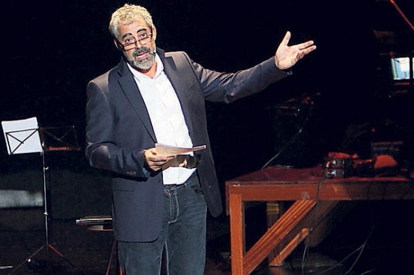 Carlos Blanco monologueando