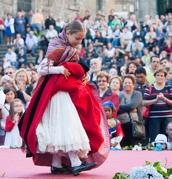 Desfile del traje gallego