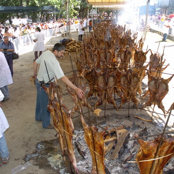 Carneiro ao Espeto - Turismo Rias Baixas