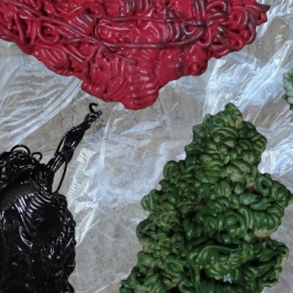 plastic-biontes-intervencion-artistica-del-colectivo-basurama