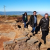 O delegado territorial de Lugo, José Manuel Balseiro, visitou o xacemento, no que a Xunta está a investir preto de 15.000 euros O delegado territorial de Lugo, José Manuel Balseiro, visitou o xacemento, no que a Xunta está a investir preto de 15.000 euros