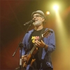 Vaudí y su banda interpretarán los éxitos más conocidos del cantautor asturiano versionados en clave de bossa, jazz o música popular del Brasil