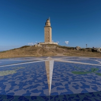 Torre de Hércules (A Coruña). Vista desde a escultura Rosa dos Ventos Torre de Hércules (A Coruña). Vista desde a escultura Rosa dos Ventos