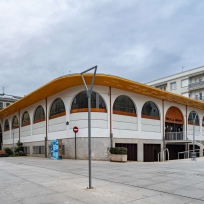 Edificio da Praza de Abastos (Lugo). Edificio de estilo racionalista Edificio da Praza de Abastos (Lugo). Edificio de estilo racionalista