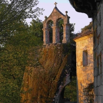 San Pedro de Rocas. Fragmento dunha imaxe de Mani Moretón