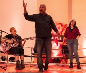  Un combate poético púxolle o peche ao ciclo Asaltos!