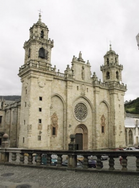 A catedral de Mondoñedo recibirá 600.000 euros para a restauración das cubertas