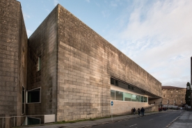 Exterior Centro Galego de Arte Contemporánea (CGAC) en Santiago