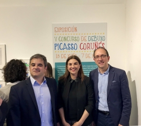 Anxo M. Lorenzo entrega a alumnos da Coruña, Ourense, Santiago e Narón os premios do V Concurso de Debuxo Picasso Coruñés