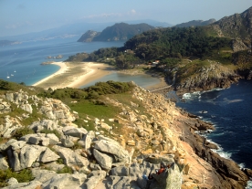 Islas Cíes. Foto: <la href="https://commons.wikimedia.org/wiki/File:Islas_cies.JPG">Queso</la>