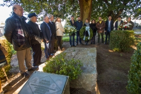 Román Rodríguez realiza a ofrenda floral polo 84 aniversario do pasamento de Valle-Inclán