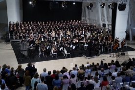 O Gaiás arranca o ciclo musical 'Viraxes' coa versión en galego  de Carmina Burana interpretada por máis de 150 artistas