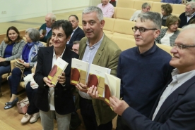 Presentada 'Co Pai', obra póstuma de Xosé Neira Vilas 