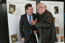 El conselleiro de Cultura destaca el carácter lúdico y didáctico  de una muestra para divulgar la figura de la autora a la que se le dedica el Día das Letras Galegas 2018