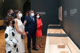 Feijóo acompañou á S.M. a raíña Letizia na inauguración da exposición sobre Emilia Pardo Bazán