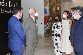 Feijóo acompañou á S.M. a raíña Letizia na inauguración da exposición sobre Emilia Pardo Bazán