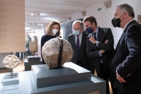 El presidente de la Xunta, Alberto Núñez Feijóo, en las nuevas salas del Museo del Pueblo Gallego