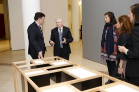 Román Rodríguez en la inauguración de la exposición