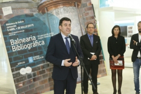 Os conselleiros Román Rodríguez e Jesús Vázquez Almuíña inauguraron a mostra 'Balnearia', que poderá visitarse ata finais de xullo Os conselleiros Román Rodríguez e Jesús Vázquez Almuíña inauguraron a mostra 'Balnearia', que poderá visitarse ata finais de xullo