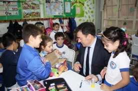 El conselleiro de Cultura, Educación e Ordenación Universitaria, Román Rodríguez, participó en la presentación de la publicación de la obra 'Galicia entre nosotros' El conselleiro de Cultura, Educación e Ordenación Universitaria, Román Rodríguez, participó en la presentación de la publicación de la obra 'Galicia entre nosotros'
