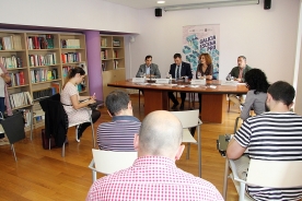 O conselleiro de Cultura e Educación presentou a quinta edición do mercado, organizado pola Agadic, que terá lugar do 12 ao 15 de xuño en catro espazos de Santiago O conselleiro de Cultura e Educación presentou a quinta edición do mercado, organizado pola Agadic, que terá lugar do 12 ao 15 de xuño en catro espazos de Santiago