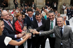 O conselleiro de Cultura, Educación e Ordenación Universitaria, Xesús Vázquez Abad, participou hoxe no acto de entrega dos galardóns da cata oficial da D.O Ribeiro