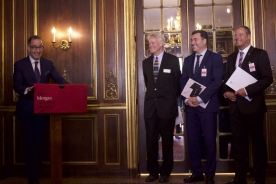 O conselleiro de Cultura e o reitor de Vigo traen de Nova York o Pergamiño Vindel para unha exposición temporal