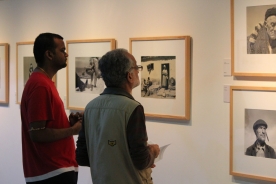 La obra del fotógrafo gallego José Suárez se exhibe en el Instituto Cervantes de Nueva Delhi