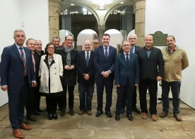 El conselleiro de El conselleiro de Cultura, Educación y Ordenación Universitaria, Román Rodríguez, presentó hoy en el Pazo de San Roque los XXXVII Cadernos Ramón Piñeiro. Carlos Casares: homenaxe. De amicitia, Educación y Ordenación Universitaria, Román Rodríguez, presentó hoy al serán en el Pazo de San Roque los XXXVII Cuadernos Ramón Piñeiro. Carlos Casares: homenaje. De amicitia