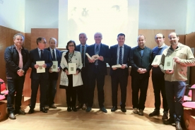 El conselleiro de Cultura, Educación y Ordenación Universitaria, Román Rodríguez, presentó hoy en el Pazo de San Roque los XXXVII Cadernos Ramón Piñeiro. Carlos Casares: homenaxe. De amicitia