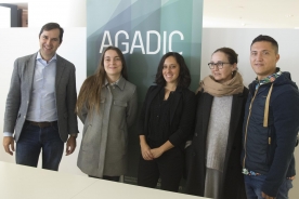 El director de la Agadic y los representantes de las compañías seleccionadas firmaron hoy los contratos mediante los qué la Xunta invertirá 51.344 euros en el desarrollo de estos tres espectáculos