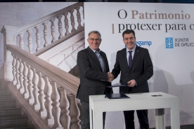 El conselleiro de Cultura, Educación y Ordenación Universitaria, Román Rodríguez, y el presidente de la Federación Gallega de Municipios y Provincias (FEGAMP) y alcalde del Barco de Valdeorras, Alfredo L. García Rodríguez, vienen de firmar en la sala Eisenman de la Cidade da Cultura El conselleiro de Cultura, Educación y Ordenación Universitaria, Román Rodríguez, y el presidente de la Federación Gallega de Municipios y Provincias (FEGAMP) y alcalde del Barco de Valdeorras, Alfredo L. García Rodríguez, vienen de firmar en la sala Eisenman de la Cidade da Cultura
