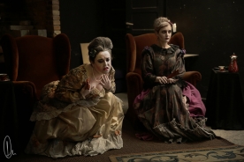 O primeiro destes títulos poderá verse no Salón Teatro de Santiago o xoves 14 e o venres 15, mentres que o segundo subirá a escena o sábado 16 e o domingo 17 O primeiro destes títulos poderá verse no Salón Teatro de Santiago o xoves 14 e o venres 15, mentres que o segundo subirá a escena o sábado 16 e o domingo 17