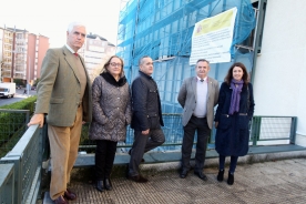 O delegado territorial da Xunta en Lugo, José Manuel Balseiro, participou hoxe xunto co subdelegado do Goberno, Ramón Carballo, na visita ás obras de mellora que se están a executar no Arquivo Histórico Provincial e na Biblioteca Nodal