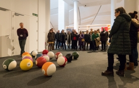 Galicia universal. A arte galega nas coleccións Abanca e Afundación recibe más de 7.000 visitas en solo un mes de exhibición