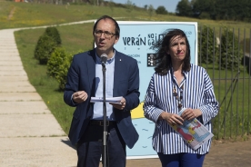 El secretario xeral de Cultura, Anxo Lorenzo, dio a conocer esta mañana ?junto a la directora de Acción Cultural de la Cidade da Cultura, María Otero Pereira? la programación de Verano en el Gaiás