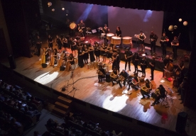 El Gaiás festeja mañana el Día de la Música con un concierto al aire libre de SondeSeu, una de las primeras orquestas folk europeas