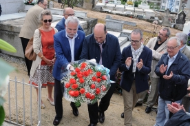 O conselleiro de Cultura, Educación e Ordenación Universitaria, Xesús Vázquez Abad, participou hoxe na homenaxe a Xaquín Lorenzo Fernández no 25º cabodano do seu pasamento