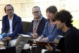 O conselleiro de Cultura, Educación e Ordenación Universitaria, Xesús Vázquez Abad, presentou hoxe no Centro Galego de Arte Contemporánea (CGAC), en Santiago de Compostela, a sétima de Espazos Sonoros O conselleiro de Cultura, Educación e Ordenación Universitaria, Xesús Vázquez Abad, presentou hoxe no Centro Galego de Arte Contemporánea (CGAC), en Santiago de Compostela, a sétima de Espazos Sonoros
