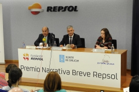 O secretario xeral de Política Lingüística, Valentín García, participou hoxe na Coruña na rolda de prensa na que se fixo público o ditame do xurado da VIII edición do Premio de Narrativa Breve Repsol O secretario xeral de Política Lingüística, Valentín García, participou hoxe na Coruña na rolda de prensa na que se fixo público o ditame do xurado da VIII edición do Premio de Narrativa Breve Repsol