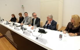 O titular de Cultura, Educación e Ordenación Universitaria, Xesús Vázquez Abad, participou hoxe na inauguración da segunda edición do Curso Superior de Sumiller Profesional O titular de Cultura, Educación e Ordenación Universitaria, Xesús Vázquez Abad, participou hoxe na inauguración da segunda edición do Curso Superior de Sumiller Profesional