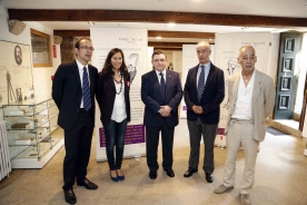 A Consellería de Cultura, Educación e Ordenación Universitaria, representada polo secretario xeral de Cultura, Anxo Lorenzo, participou esta mañá nos actos en recordo de Ramón María del Valle-Inclán que tiveron lugar na vila natal do escritor, coincidindo co 148º aniversario do seu nacemento.