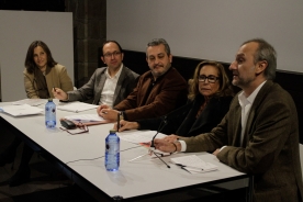 O secretario xeral de Cultura, Anxo Lorenzo, participou hoxe na primeira sesión do seminario ‘Aproximación a un modelo de transferencia en belas artes’, unha iniciativa organizada pola Universidade de Vigo que se desenvolve ata mañá na Casa das Campás e na Facultade de Belas Artes, en Pontevedra