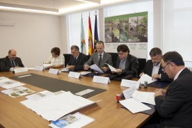 O conselleiro de Cultura e Educación asinou hoxe os convenios cos respectivos alcaldes para executar as correspondentes obras O conselleiro de Cultura e Educación asinou hoxe os convenios cos respectivos alcaldes para executar as correspondentes obras