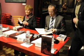 O conselleiro de Cultura e Educación participou na presentación dun libro sobre a traxectoria vital e literaria de Luz Pozo Garza