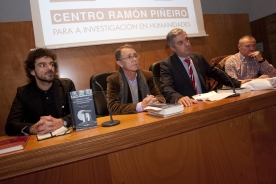 O secretario xeral de Política Lingüística, Valentín García, presentou o libro Leandro Carré. Un século de cultura e compromiso 