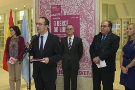 O conselleiro de Cultura, Educación e Ordenación Universitaria, Xesús Vázquez Abad, participou hoxe na inauguración da exposición ‘O berce do libro. Incunables da colección ABANCA