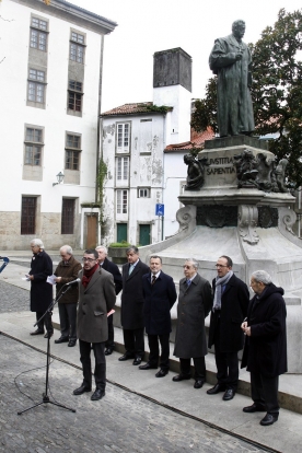 Anxo Lorenzo participou hoxe na ofrenda-homenaxe que Santiago de Compostela lle rendeu a Eugenio Montero Ríos, no ano no que se conmemora o centenario do seu pasamento