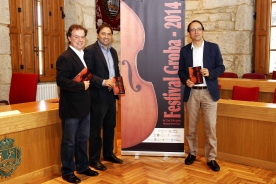 El II Festival Groba convertirá Ponteareas, del 23 al 30 de agosto, en centro de referencia musical para aficionados, intérpretes y creadores gallego, con el apoyo de la Consellería de Cultura, Educación y Ordenación Universitaria, en colaboración con la Fundación Rogelio Groba y el Ayuntamiento de Ponteareas.