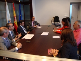 O conselleiro de Cultura, Educación e Ordenación Universitaria, Xesús Vázquez Abad, e varios cargos da Consellería, reuníronse hoxe coa Asociación Galega de Editores O conselleiro de Cultura, Educación e Ordenación Universitaria, Xesús Vázquez Abad, e varios cargos da Consellería, reuníronse hoxe coa Asociación Galega de Editores